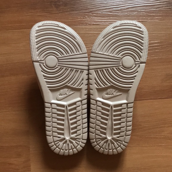NWT Nike Air Jordan Beige Sandals. Size 7. - Picture 5 of 8